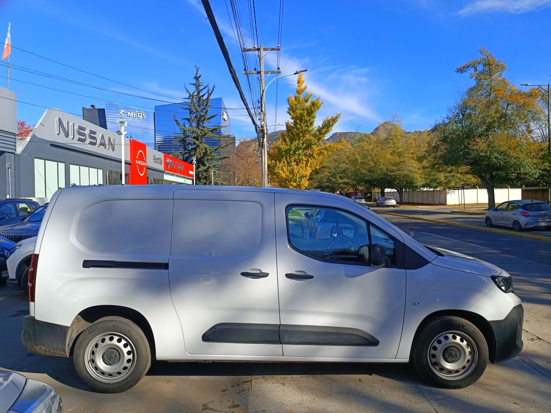 PEUGEOT - 8