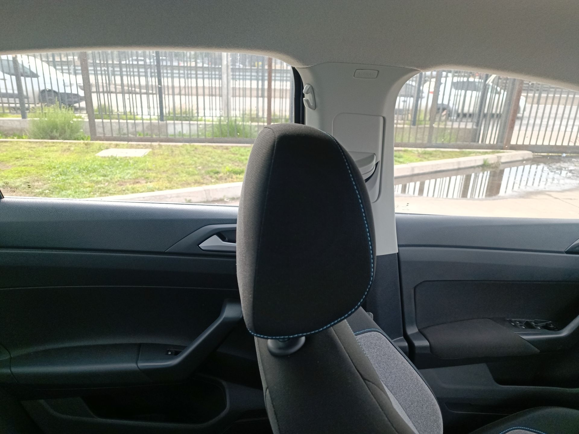 VOLKSWAGEN - 15