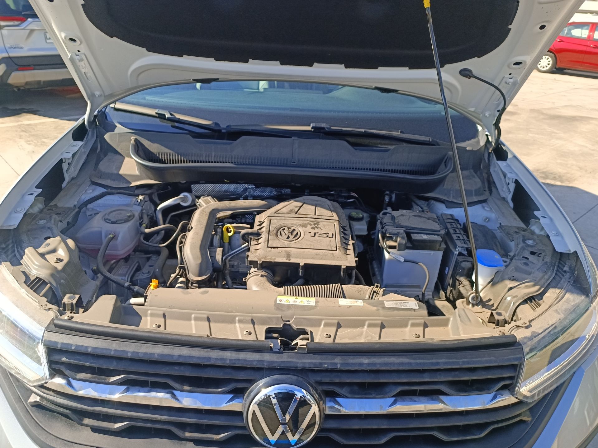 VOLKSWAGEN - 18