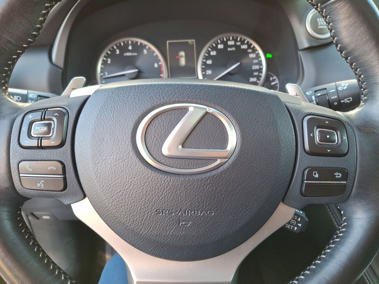 LEXUS - 26