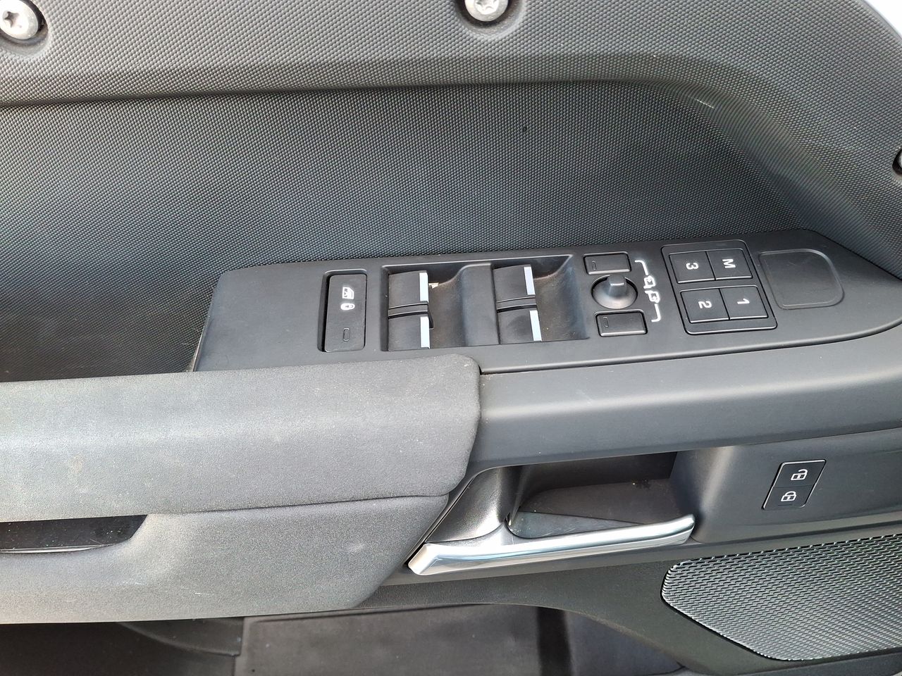 LAND ROVER - 22