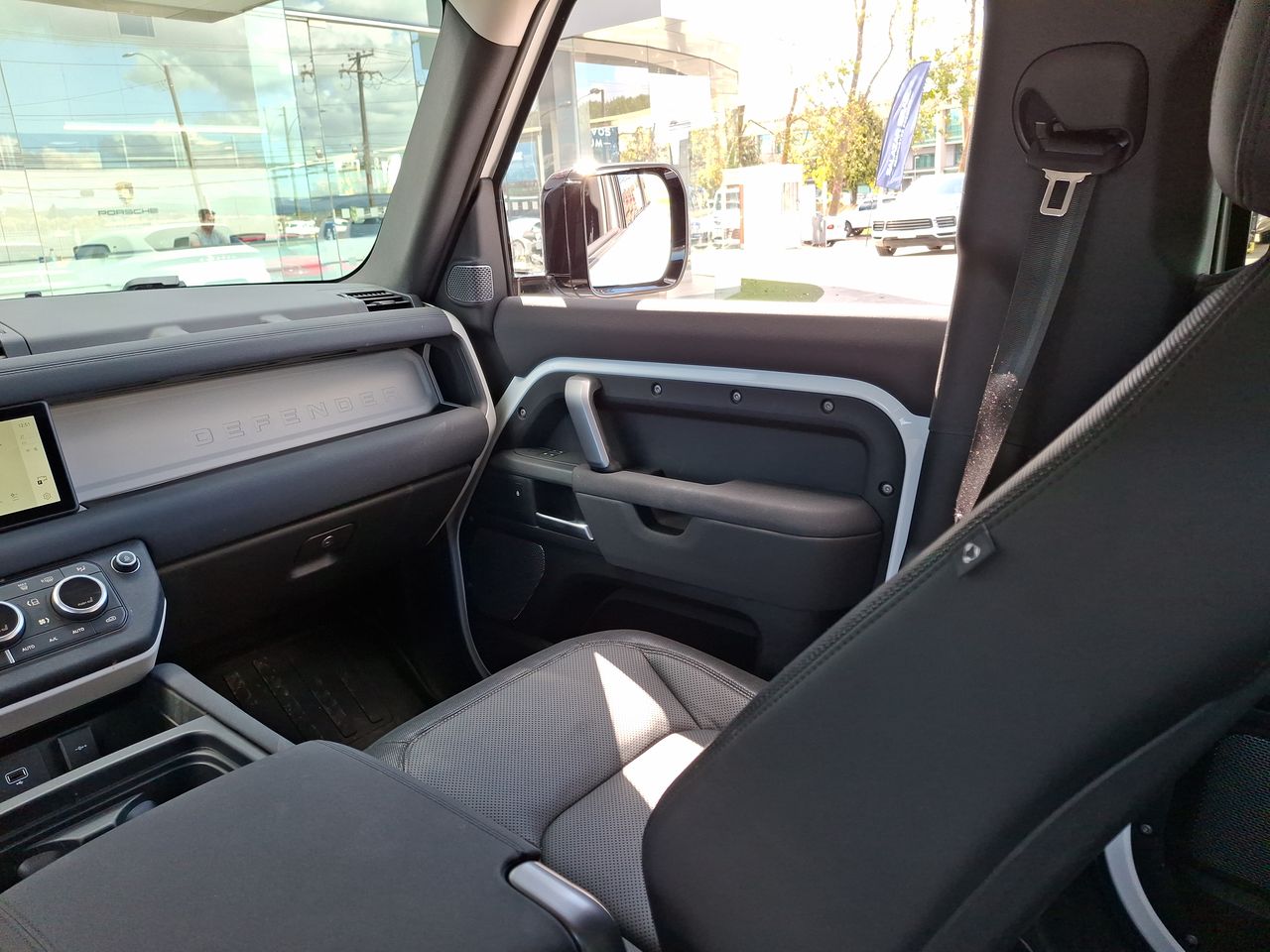 LAND ROVER - 16