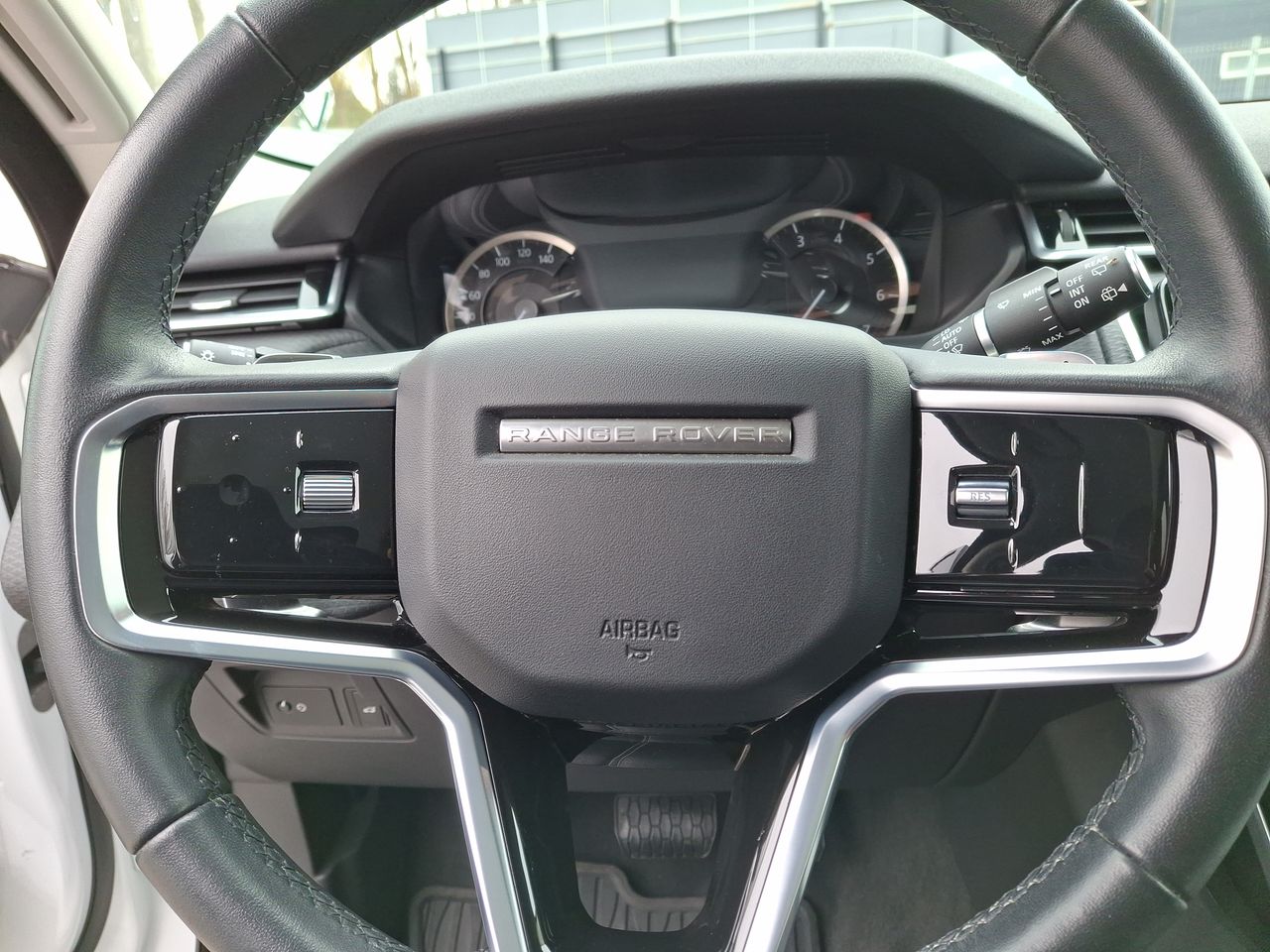 LAND ROVER - 26