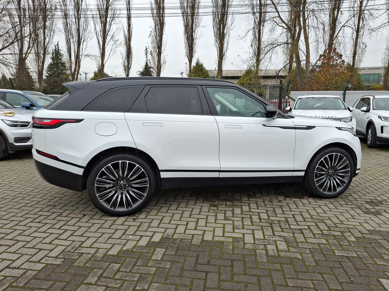 LAND ROVER - 8