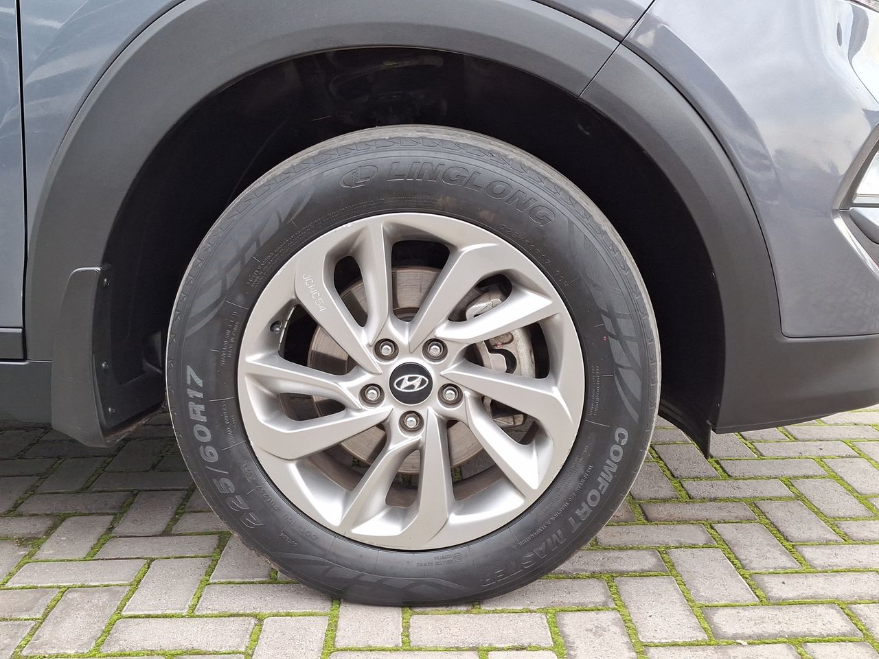 HYUNDAI - 17