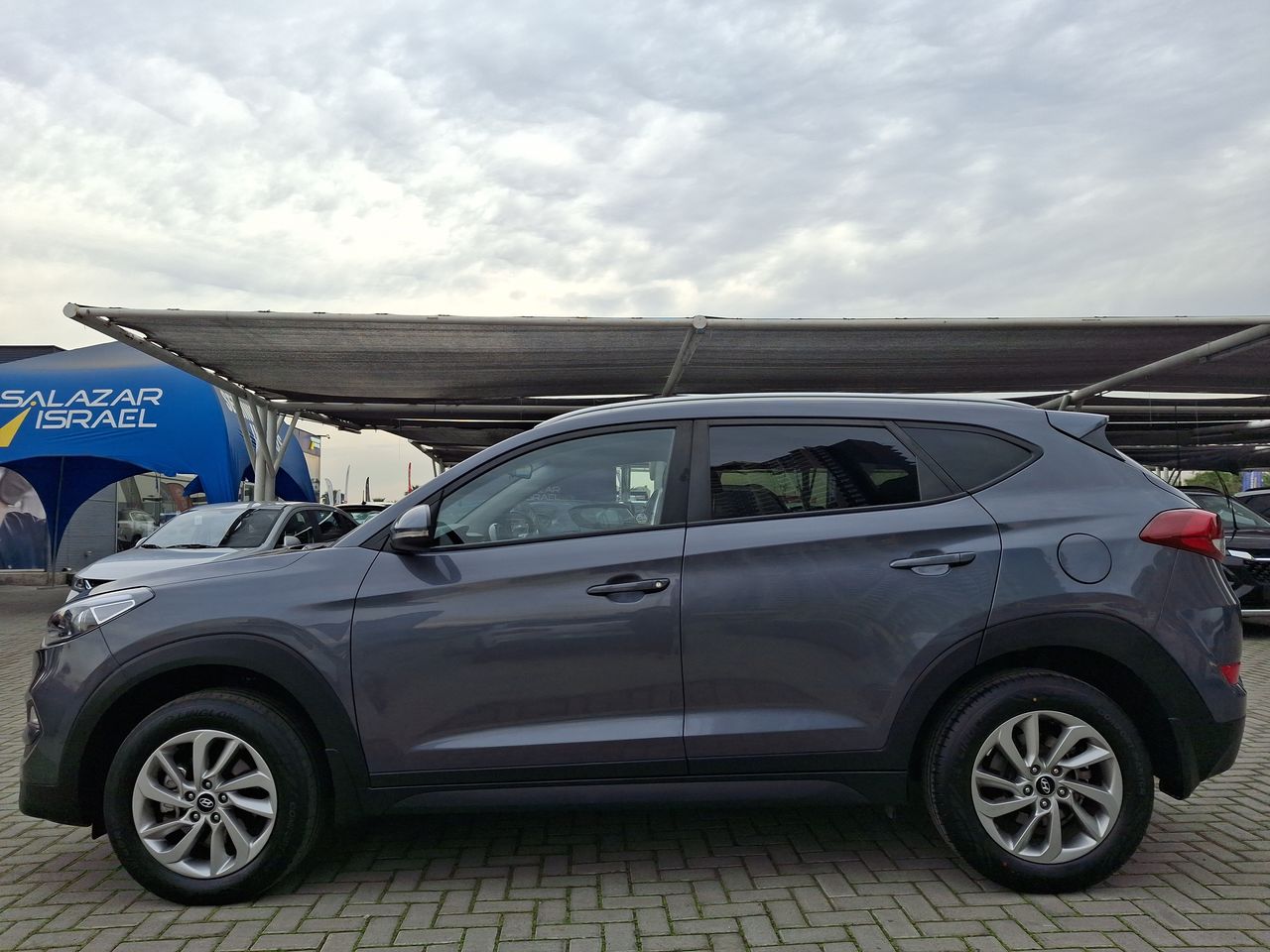 HYUNDAI - 4