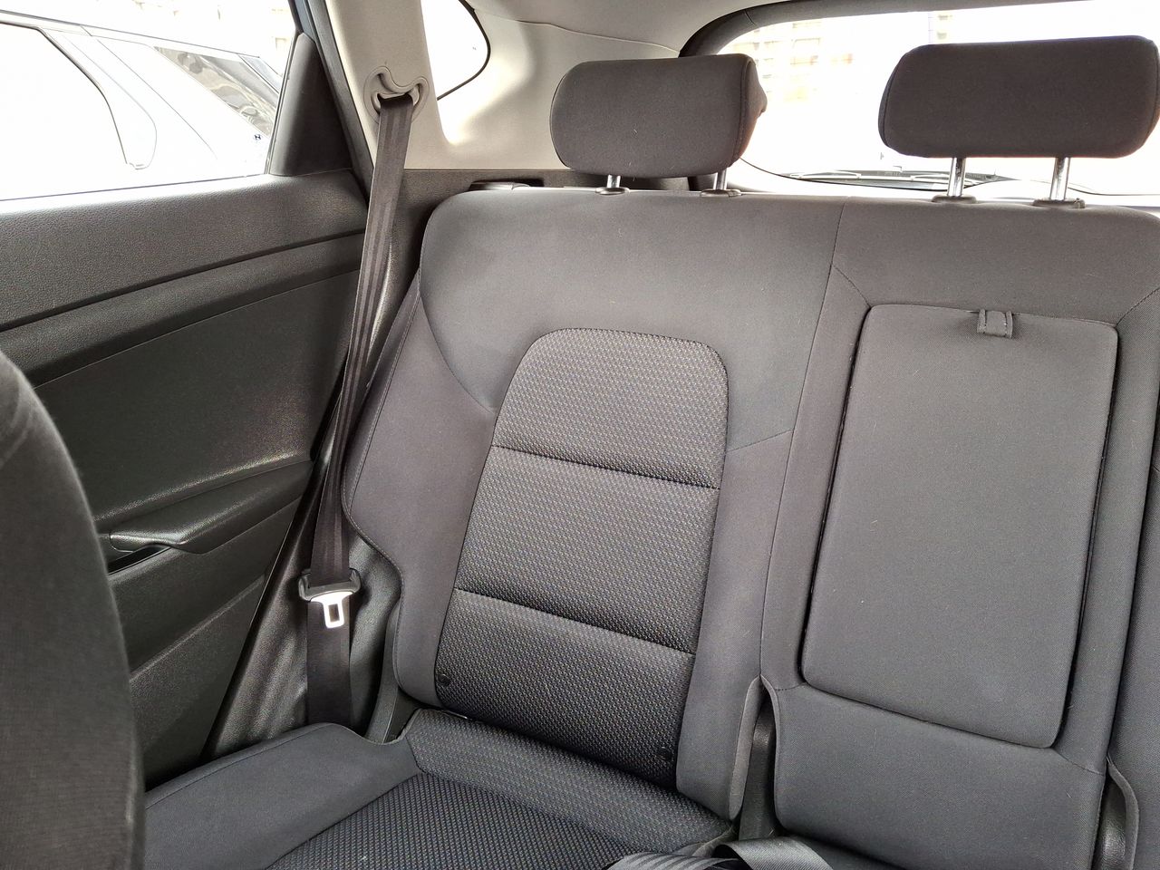 HYUNDAI - 12