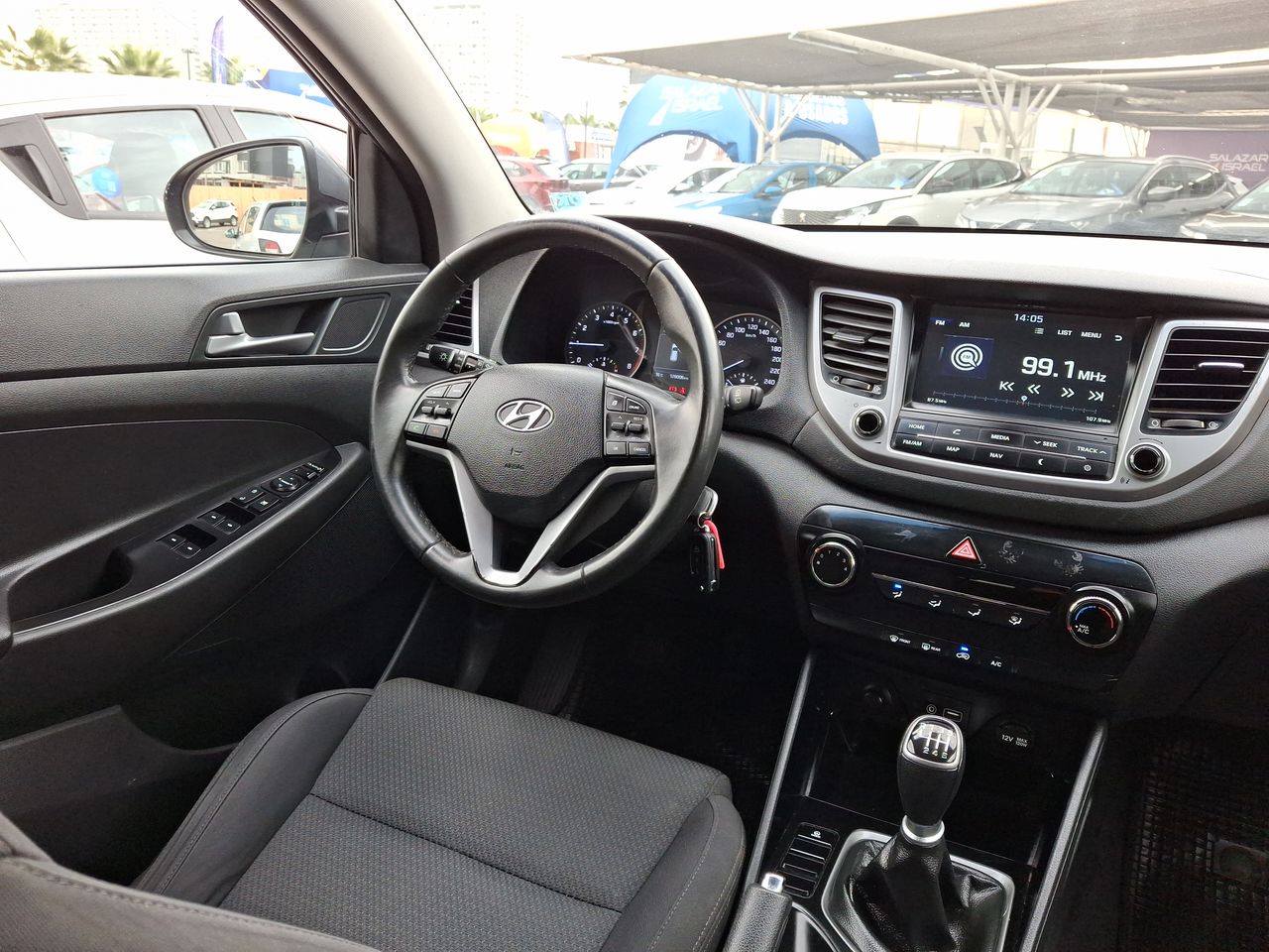HYUNDAI - 16