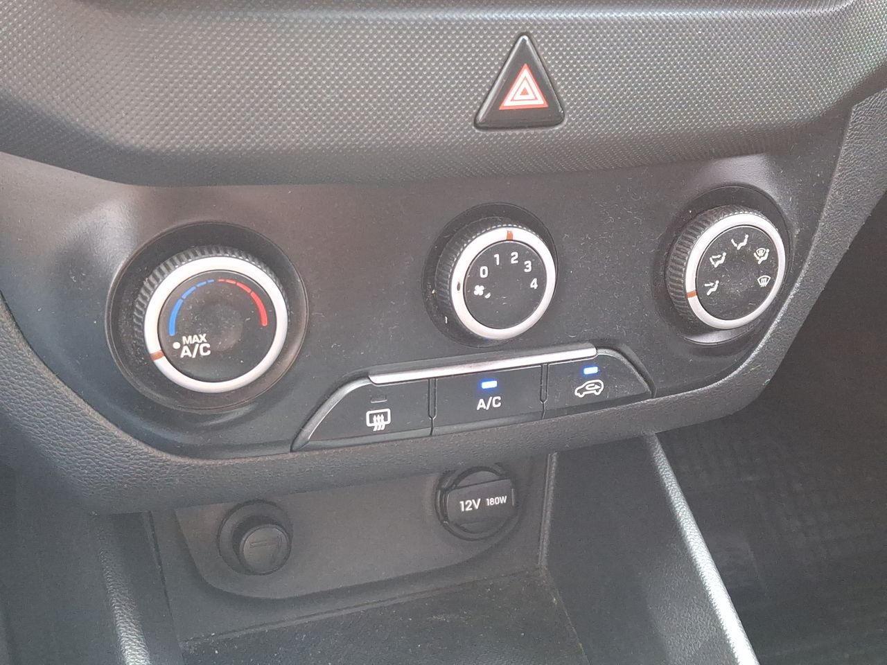 HYUNDAI - 27