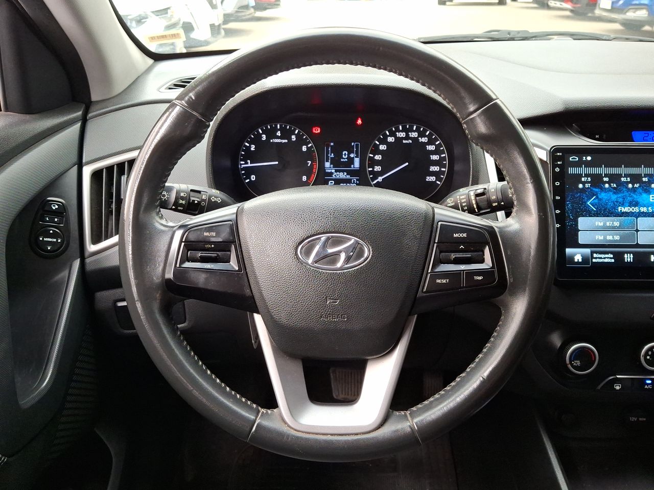 HYUNDAI - 23