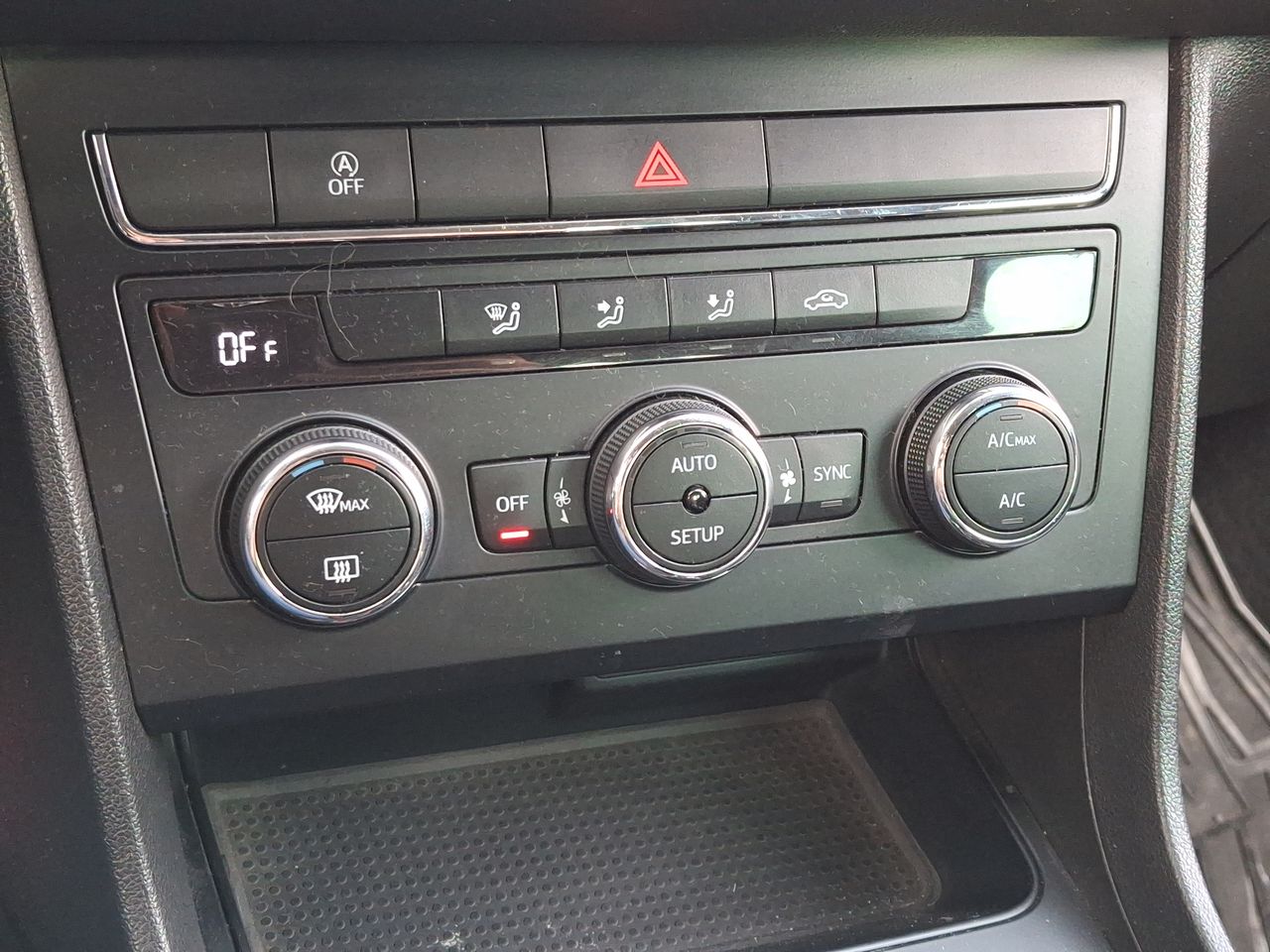 SEAT - 26