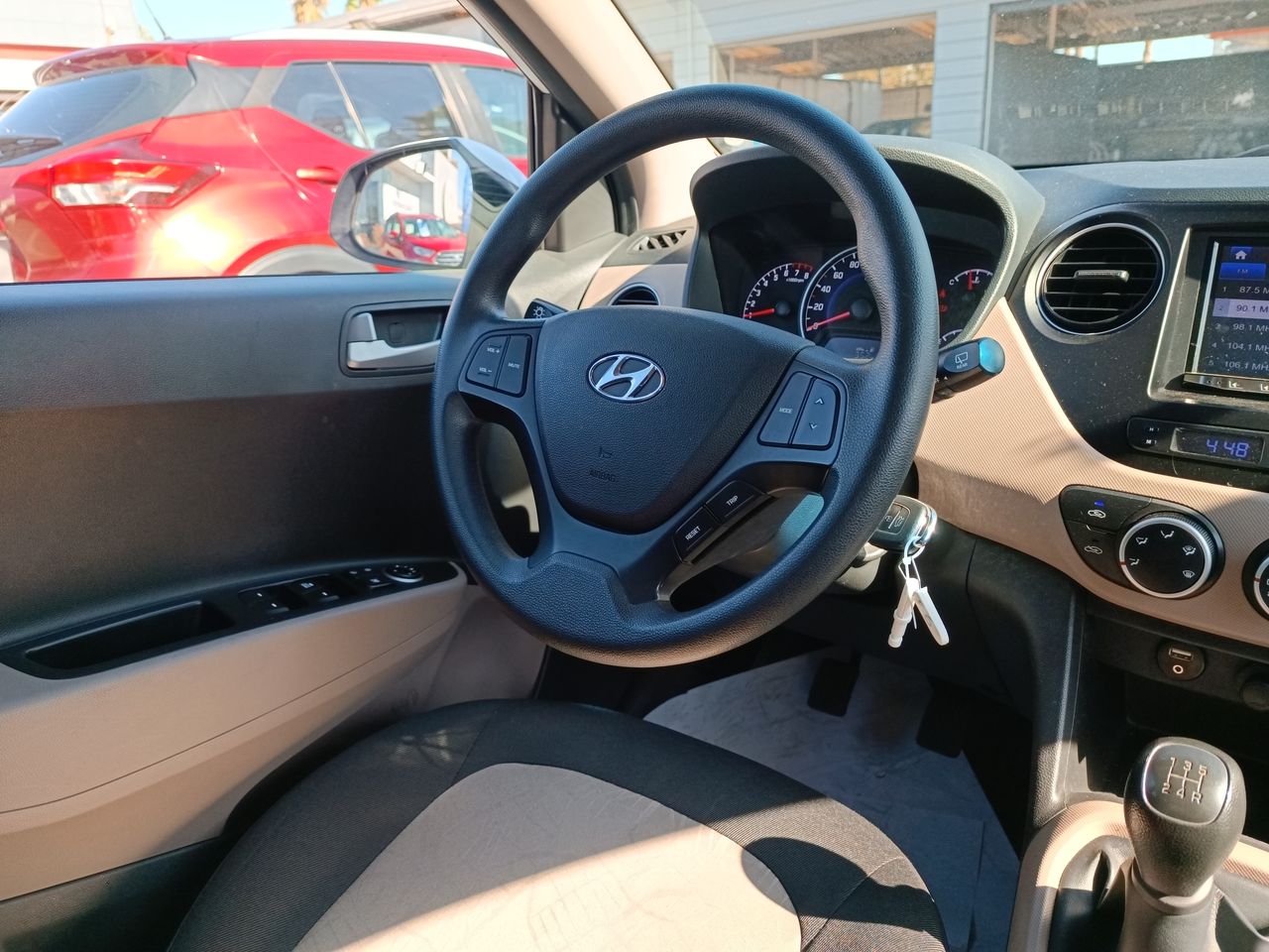 HYUNDAI - 16