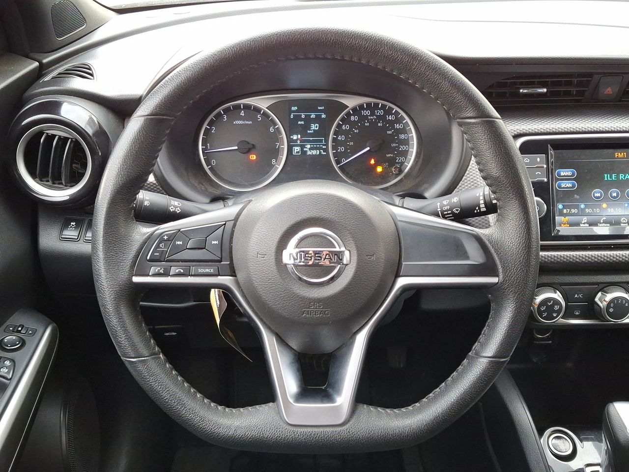 NISSAN - 23