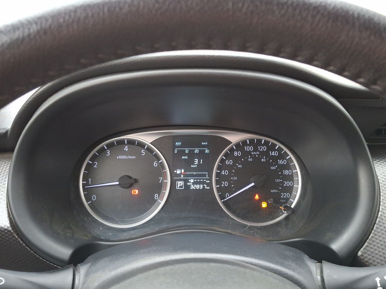NISSAN - 24
