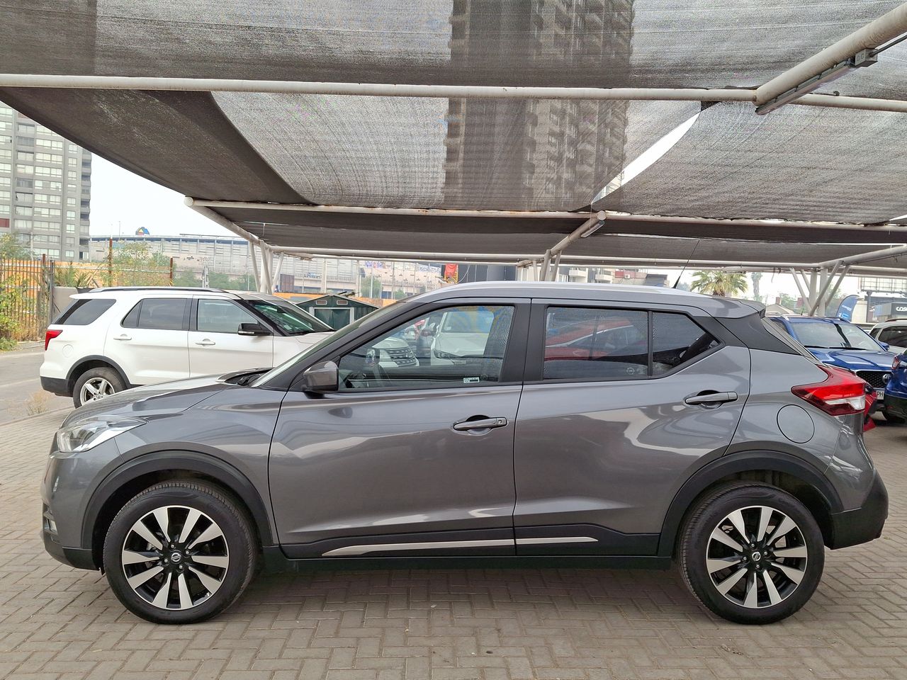 NISSAN - 4