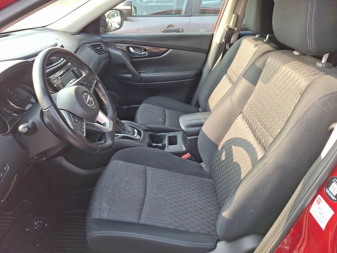 NISSAN - 22