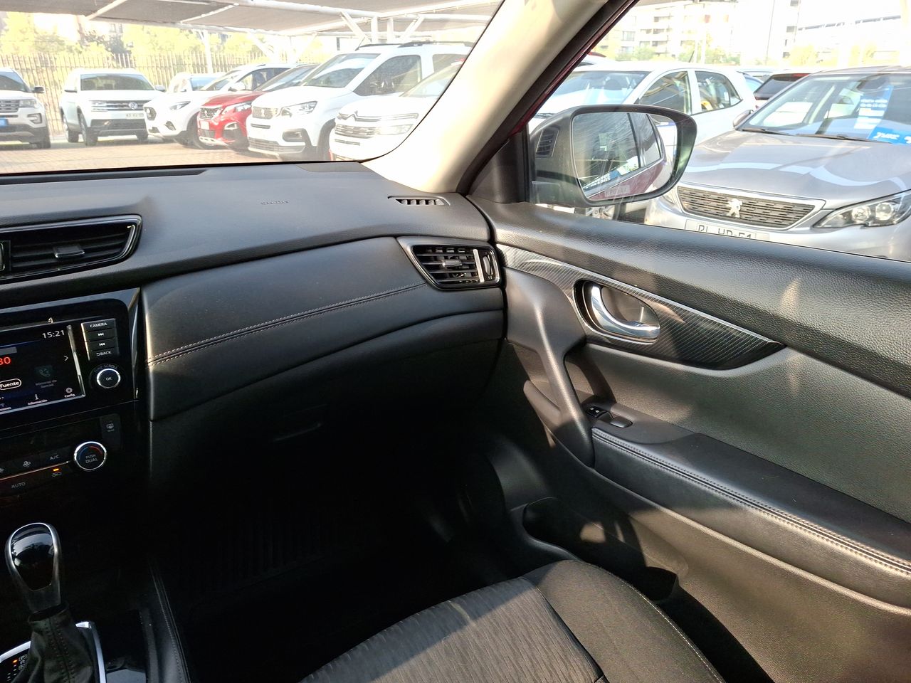 NISSAN - 10