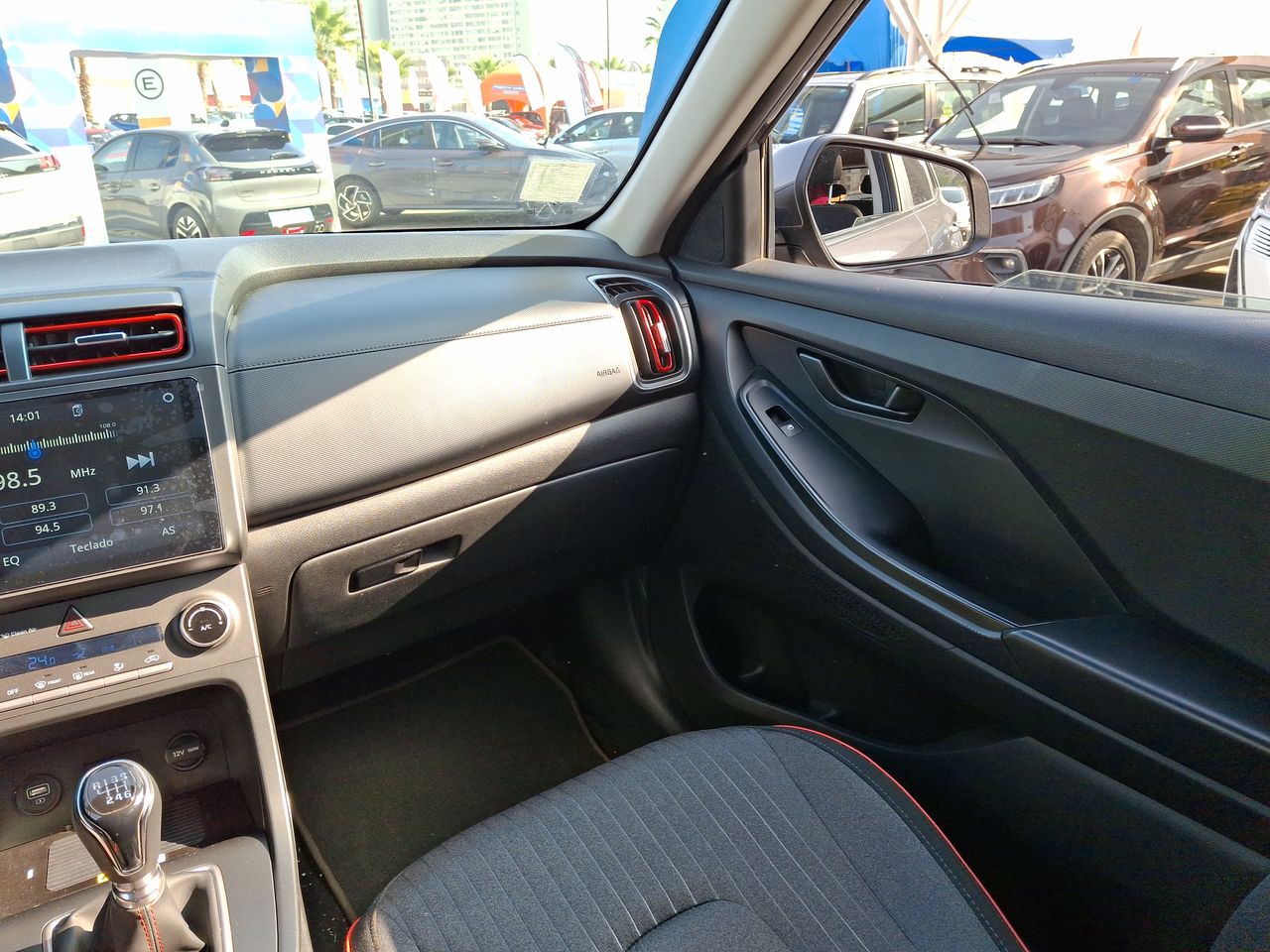 HYUNDAI - 10