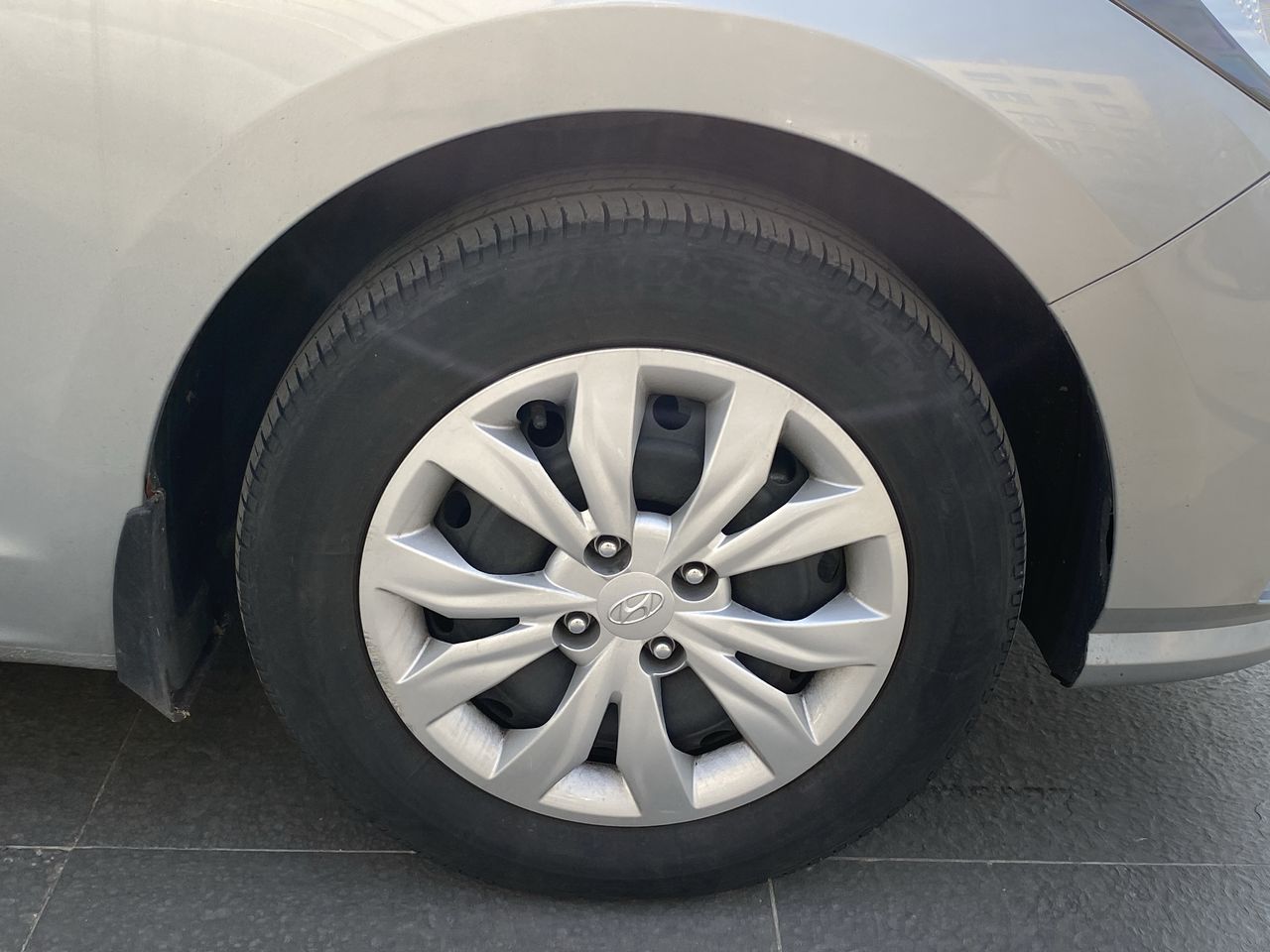 HYUNDAI - 17
