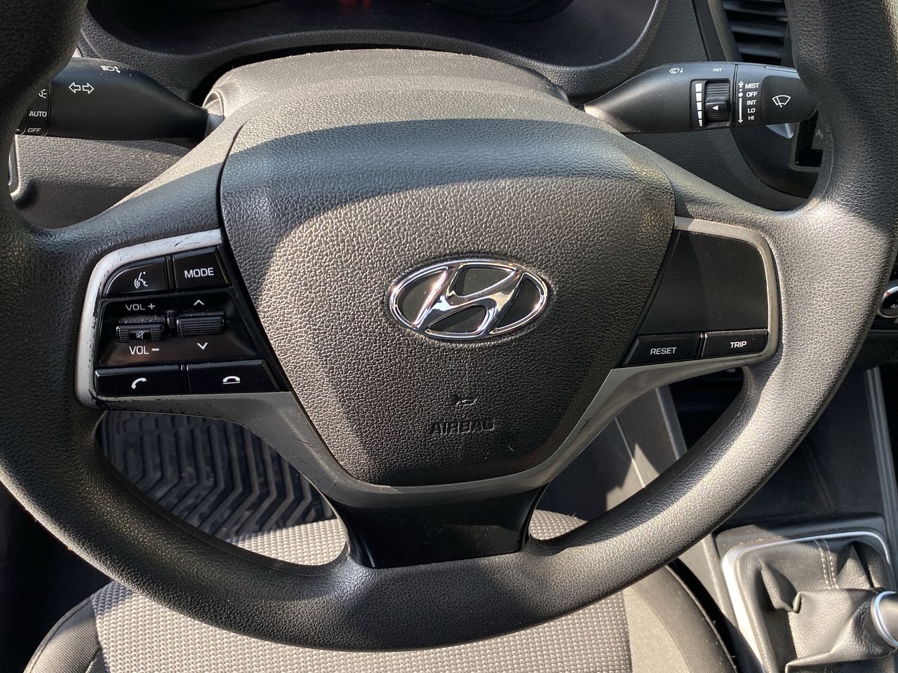 HYUNDAI - 27
