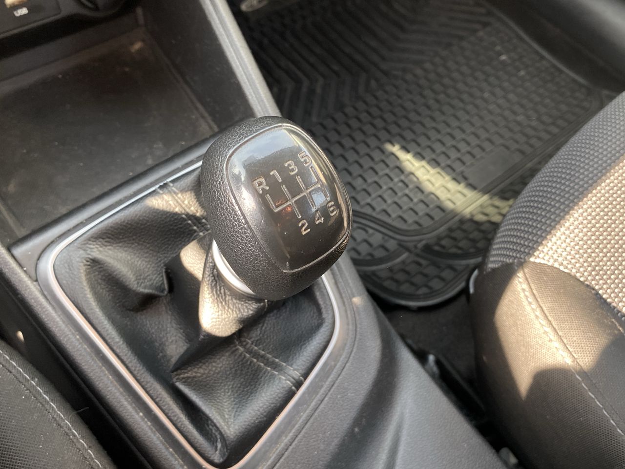 HYUNDAI - 32