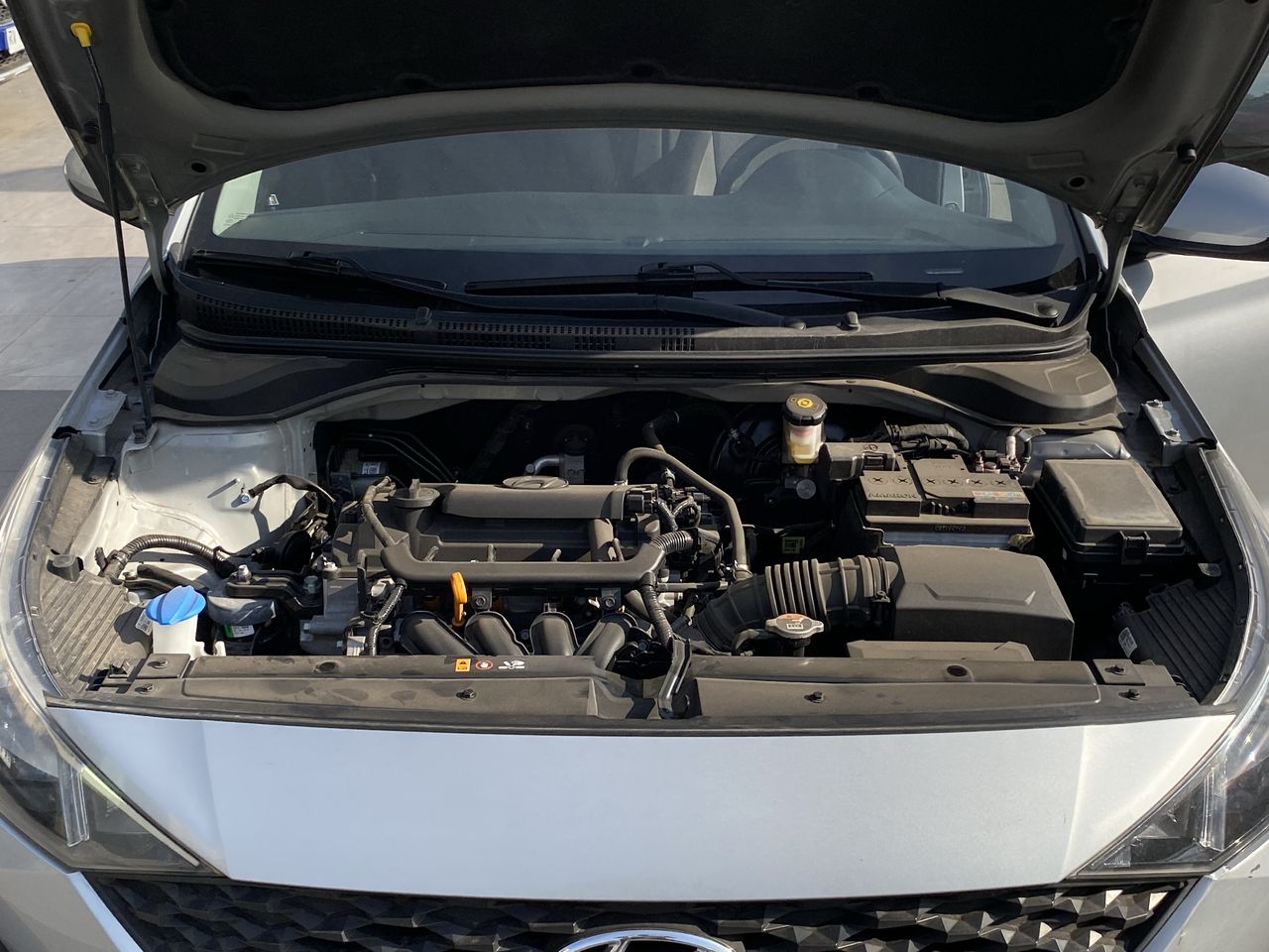 HYUNDAI - 18