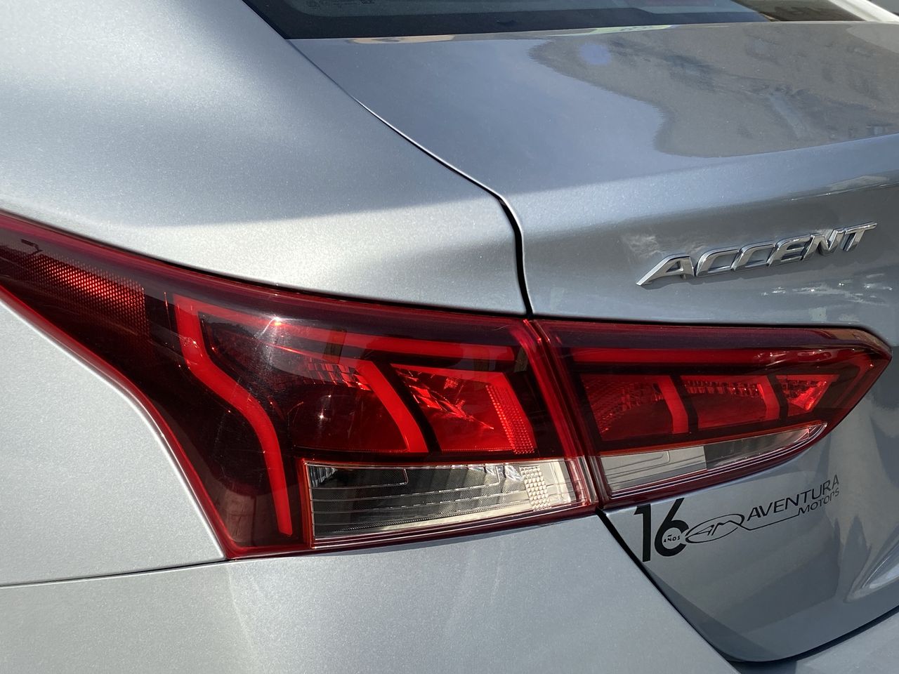 HYUNDAI - 21