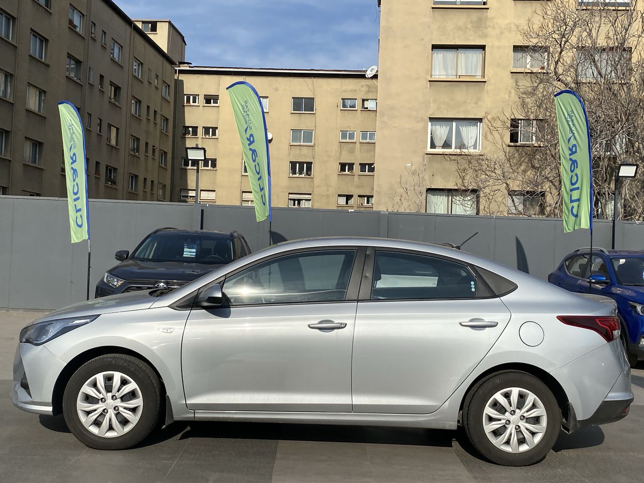 HYUNDAI - 4