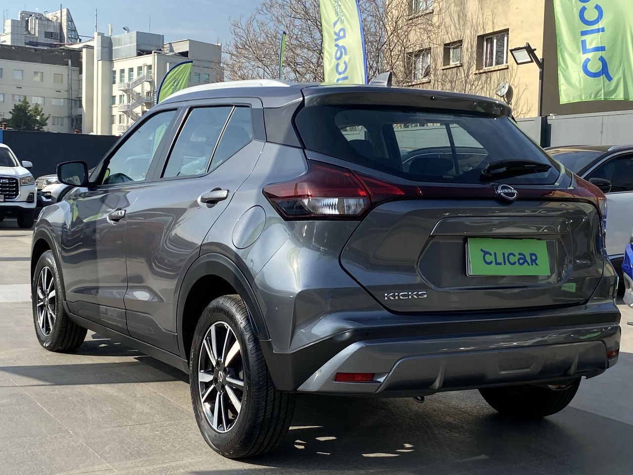NISSAN - 5