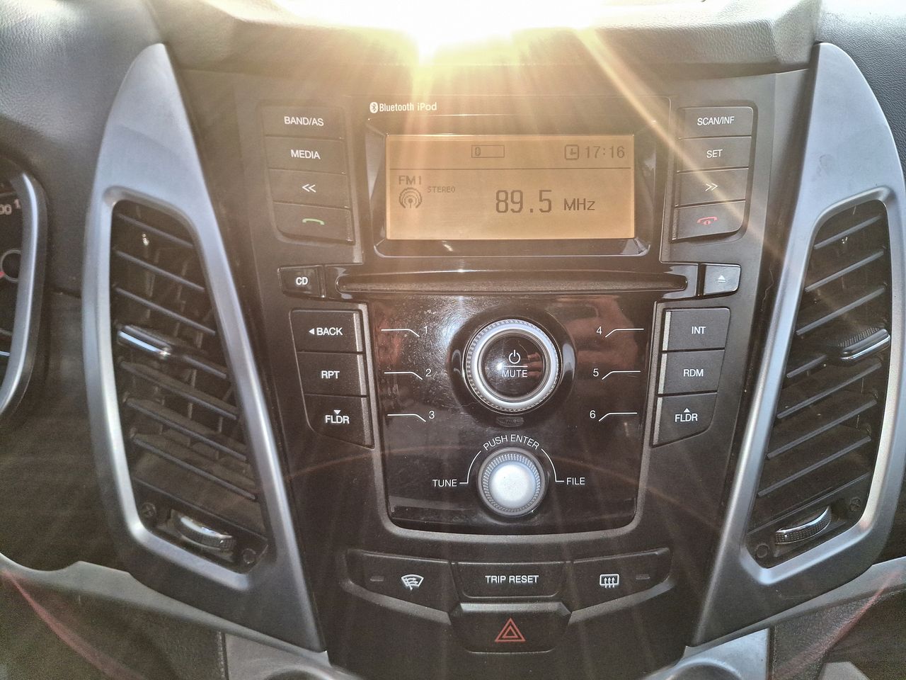 SSANGYONG - 26