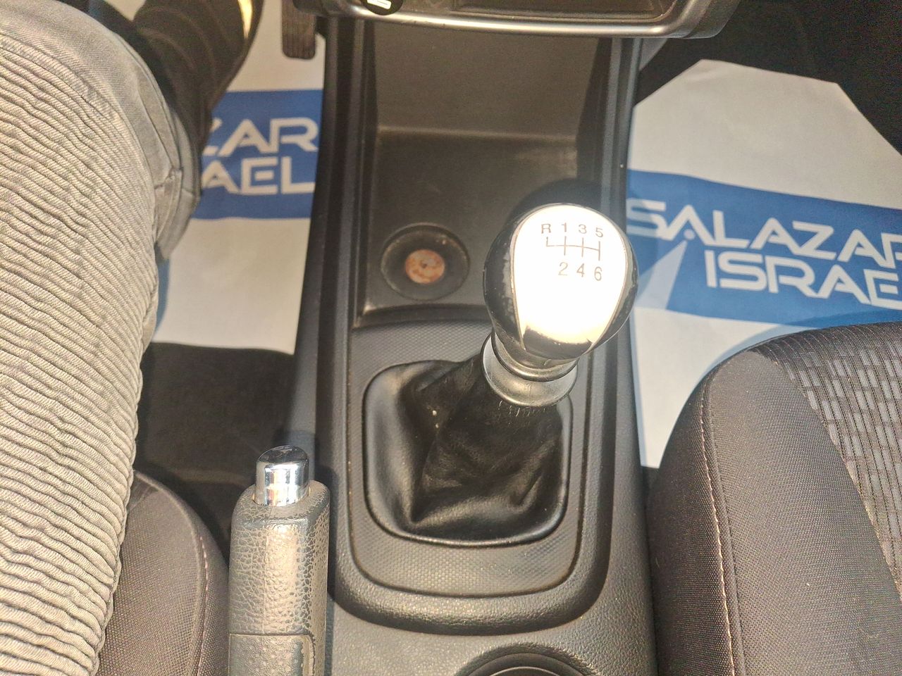 SSANGYONG - 28