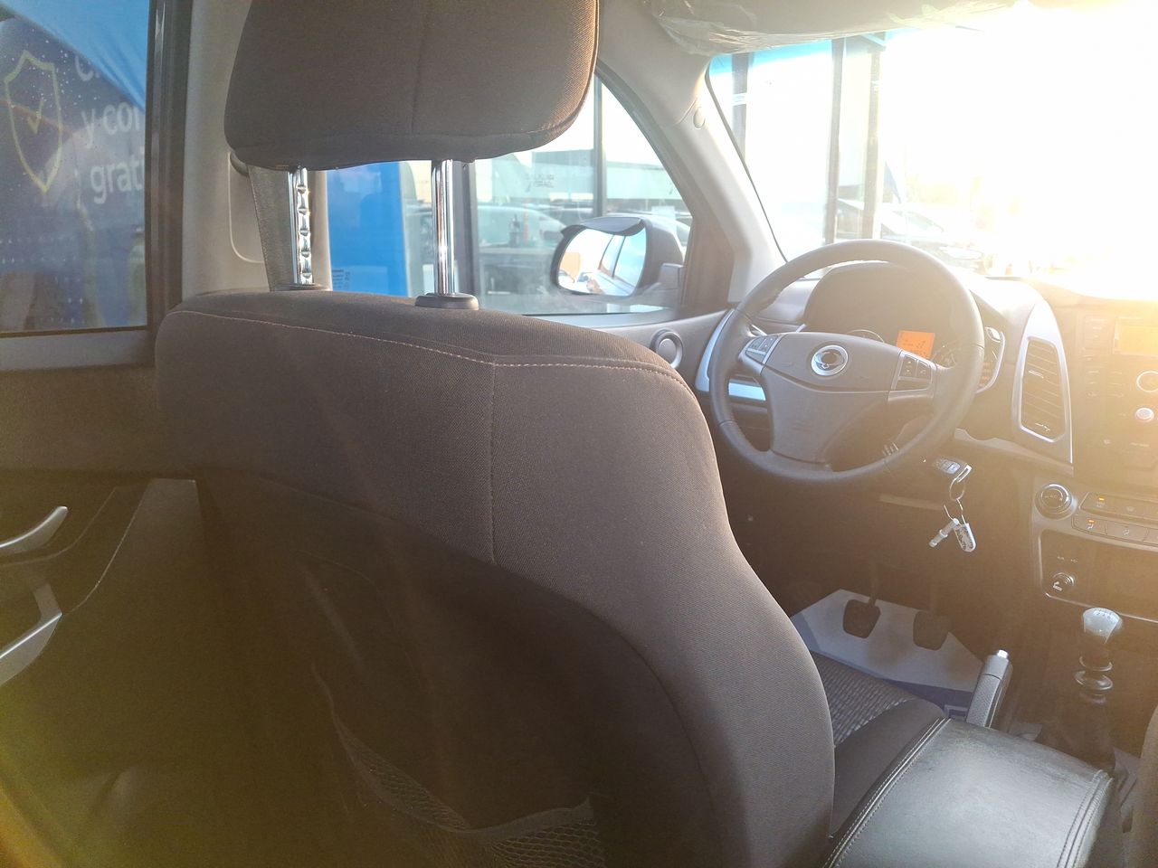 SSANGYONG - 16