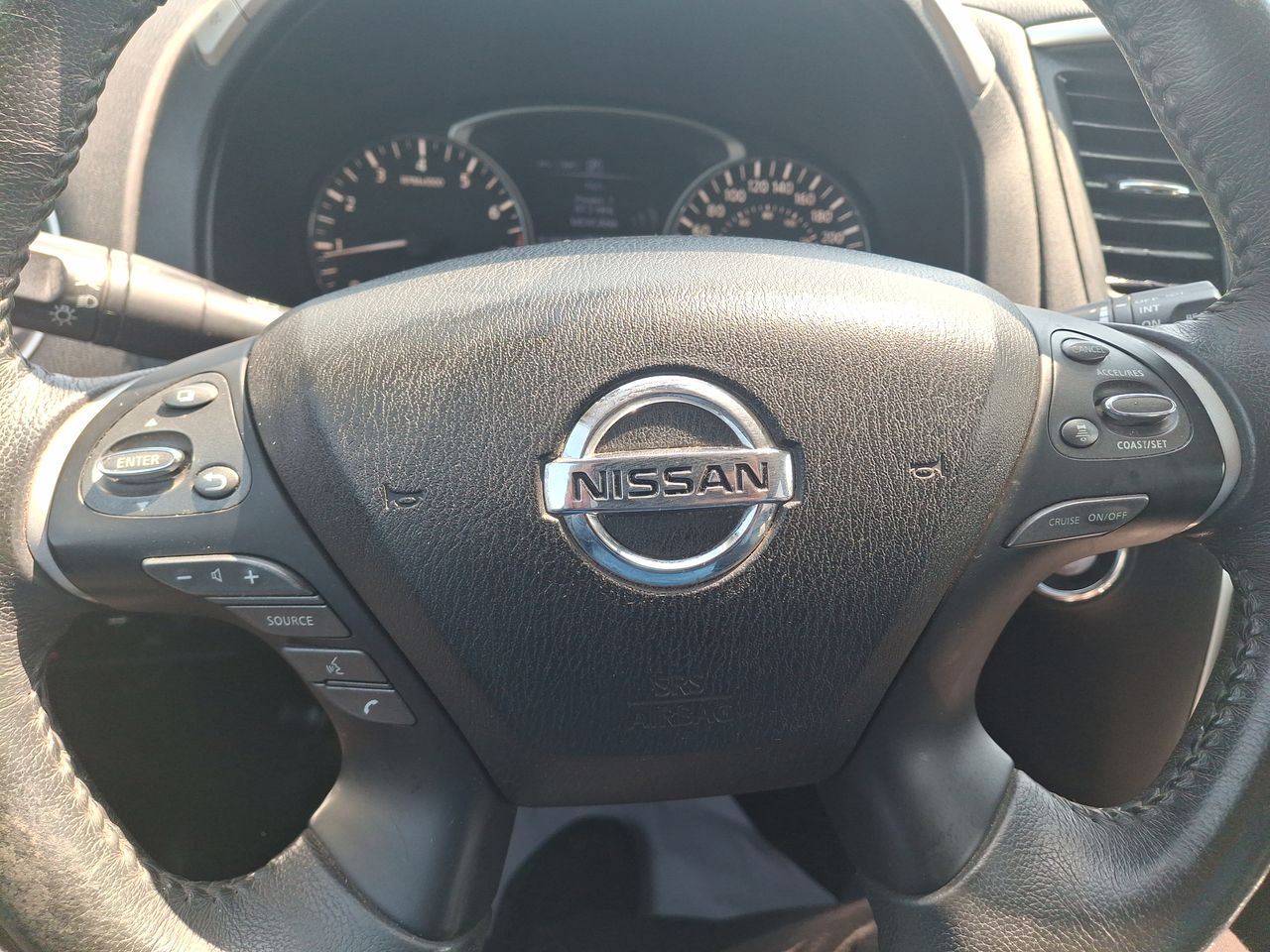 NISSAN - 24