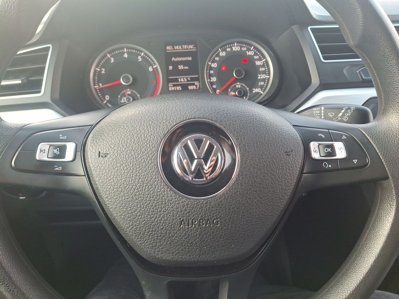 VOLKSWAGEN - 24