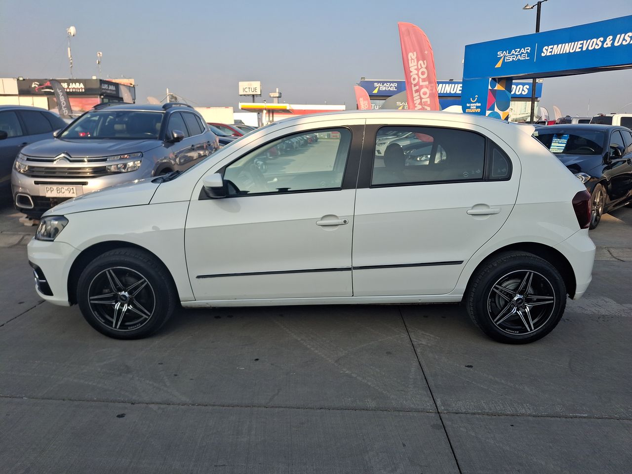 VOLKSWAGEN - 4