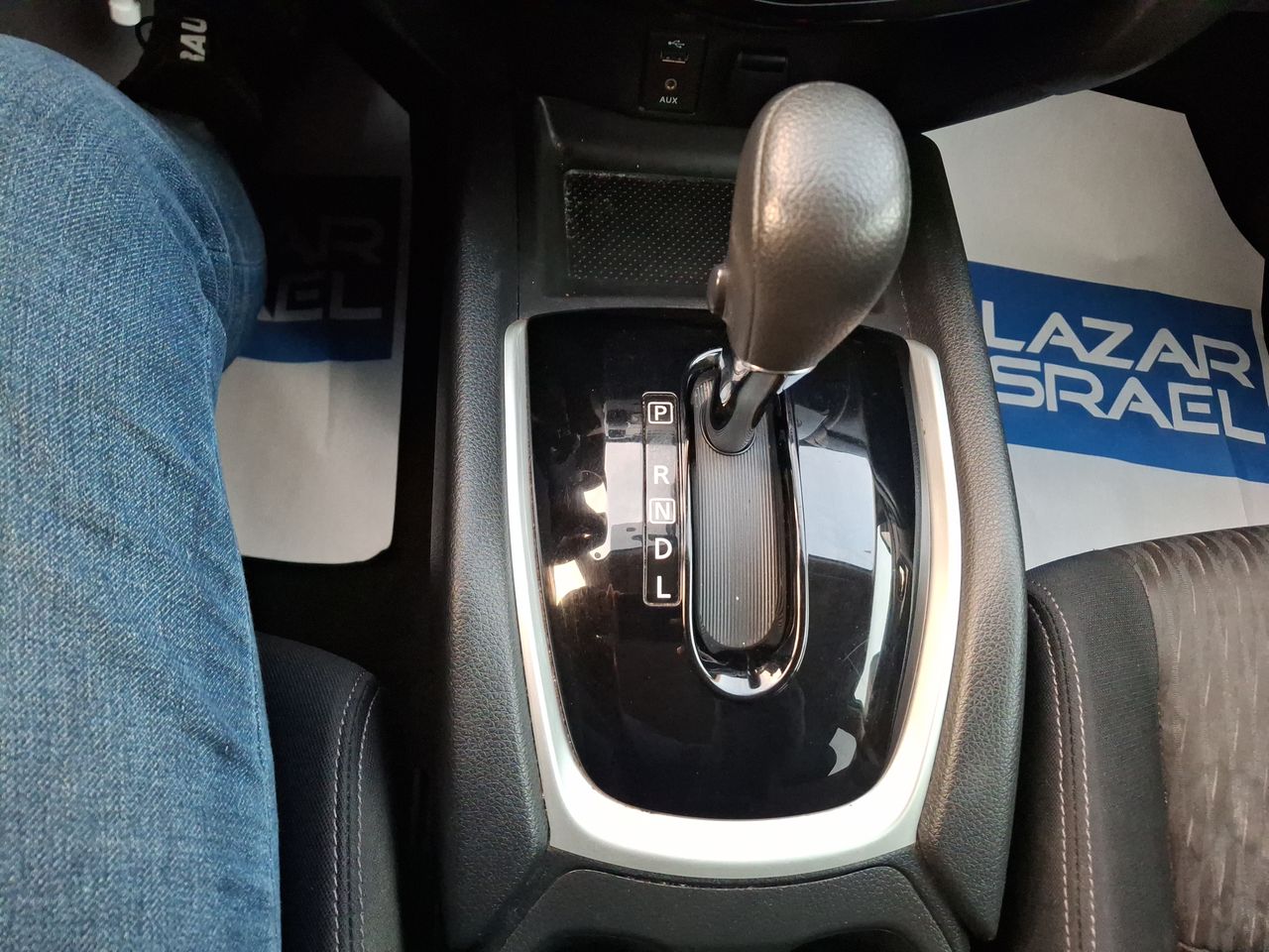 NISSAN - 27