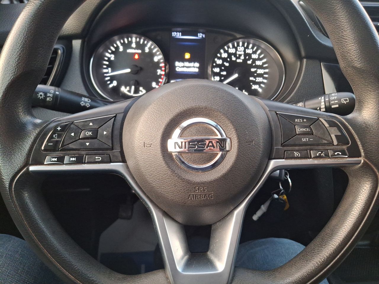 NISSAN - 23