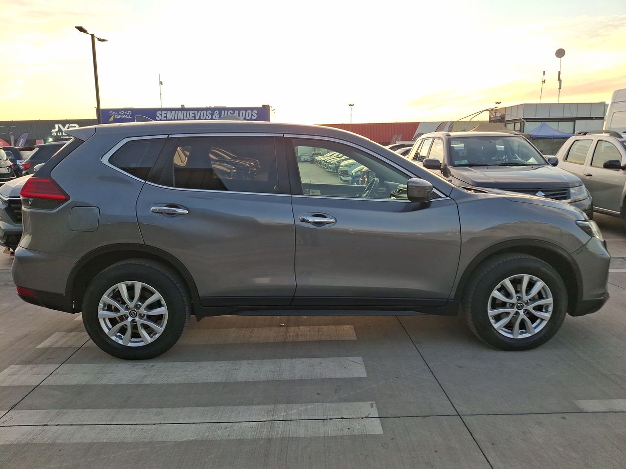 NISSAN - 8