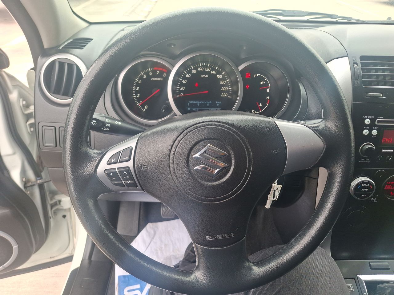 SUZUKI - 23