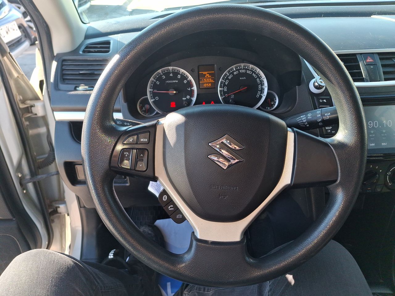 SUZUKI - 23