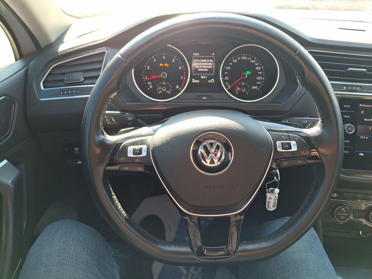VOLKSWAGEN - 23