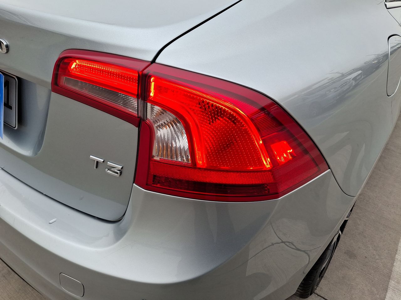 VOLVO - 20