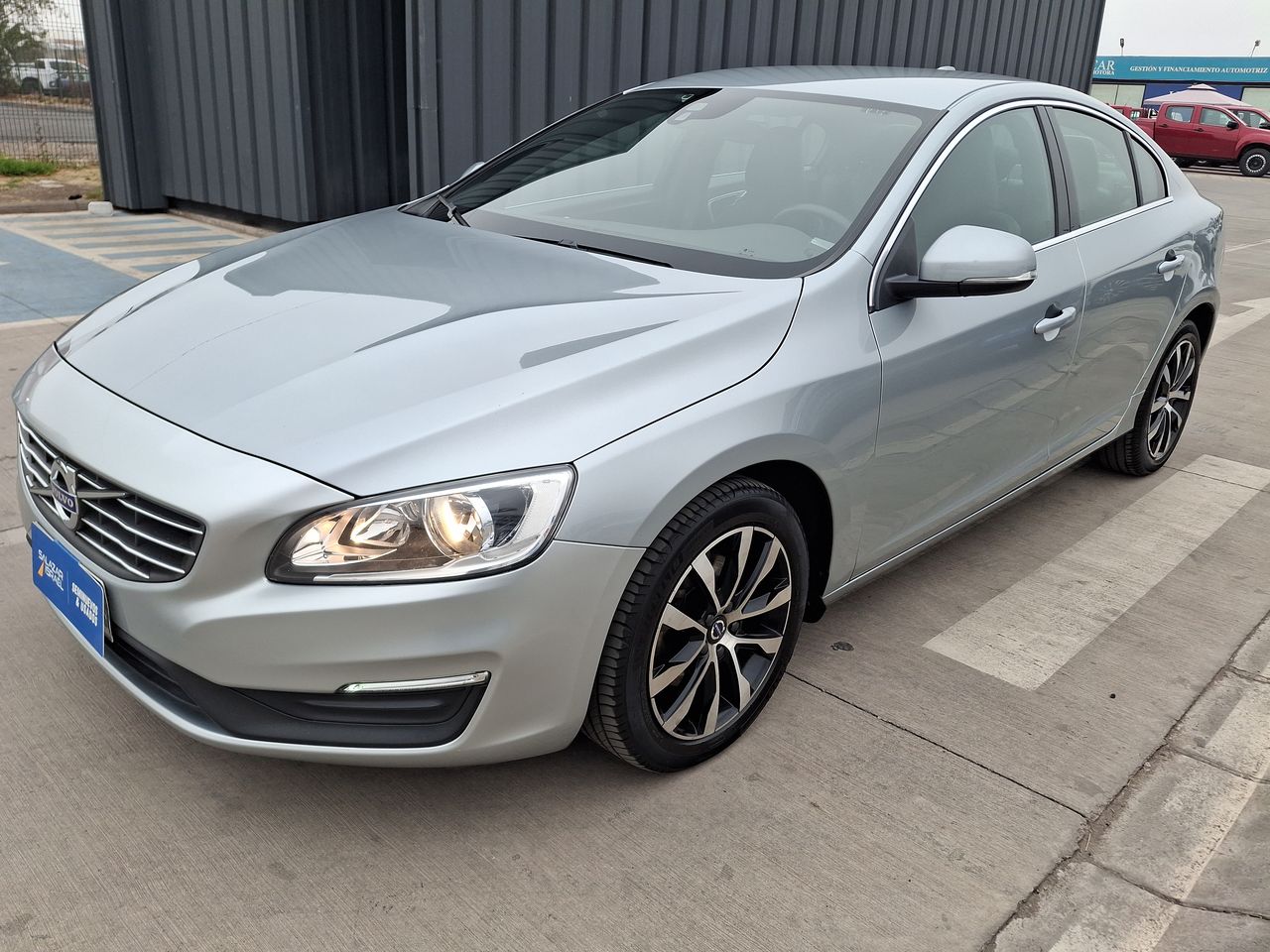 VOLVO - 3