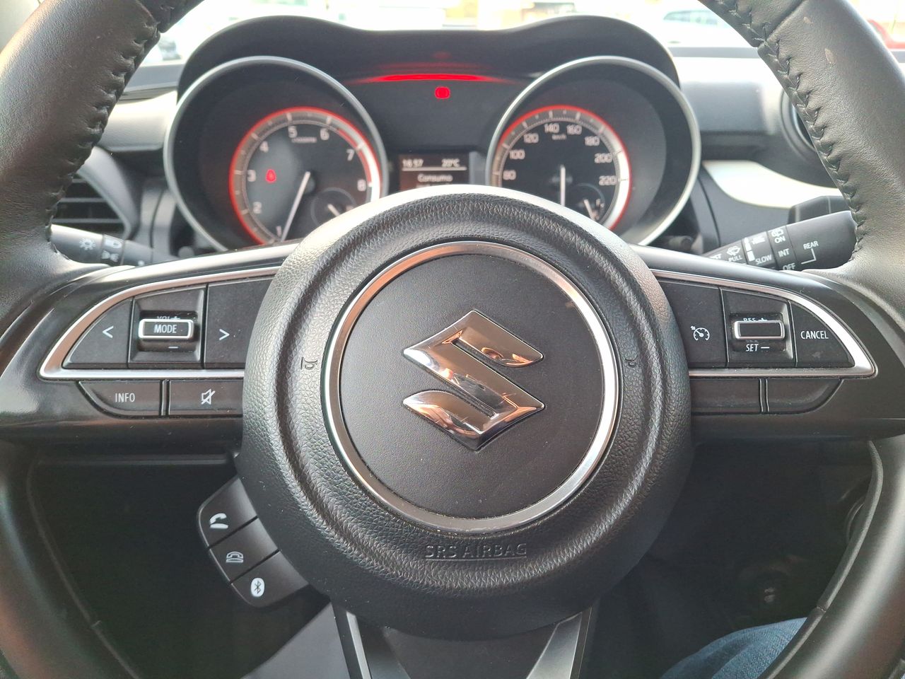 SUZUKI - 24