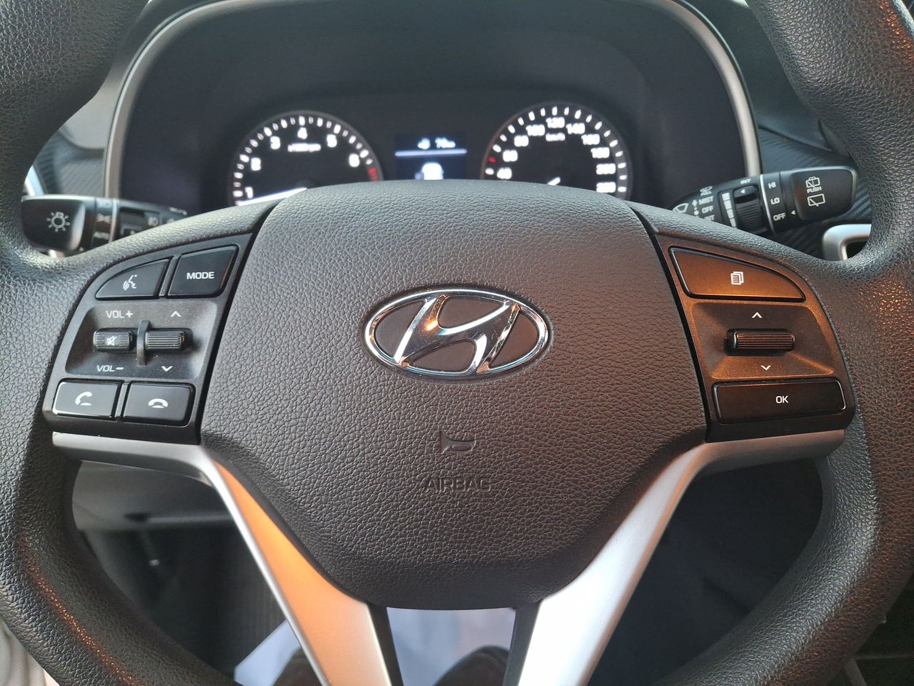 HYUNDAI - 24