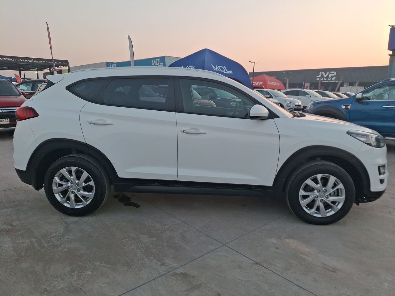 HYUNDAI - 8
