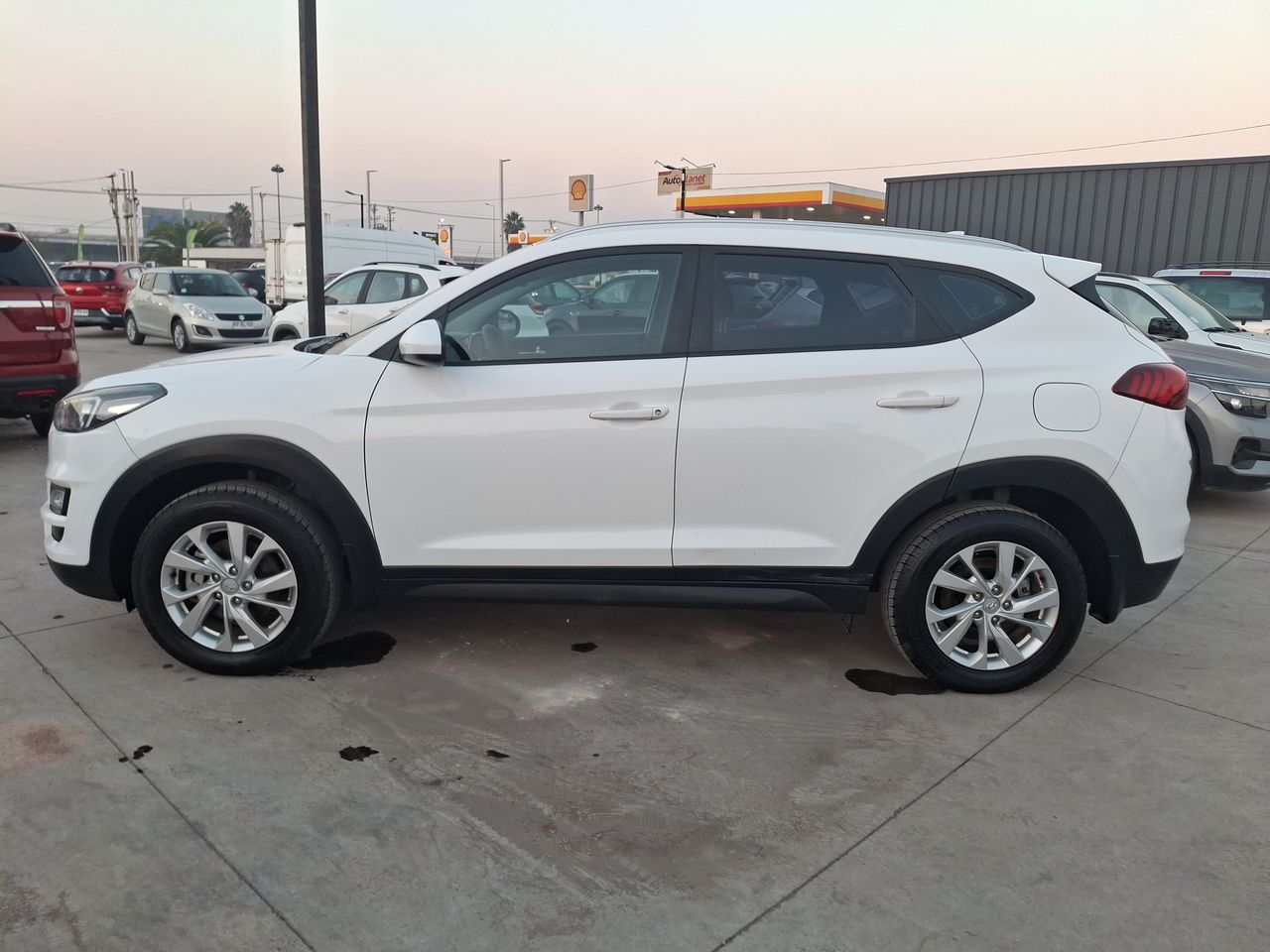 HYUNDAI - 4