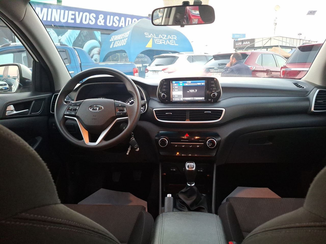 HYUNDAI - 9