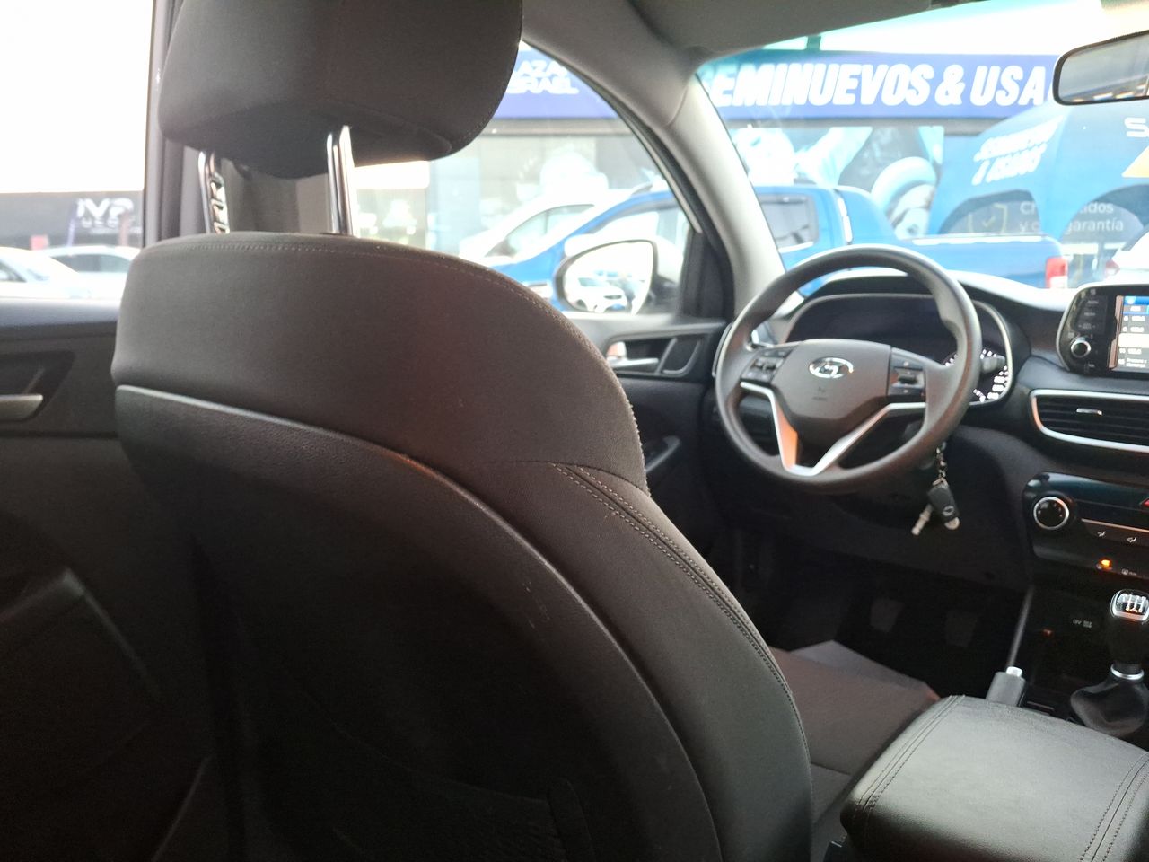 HYUNDAI - 16