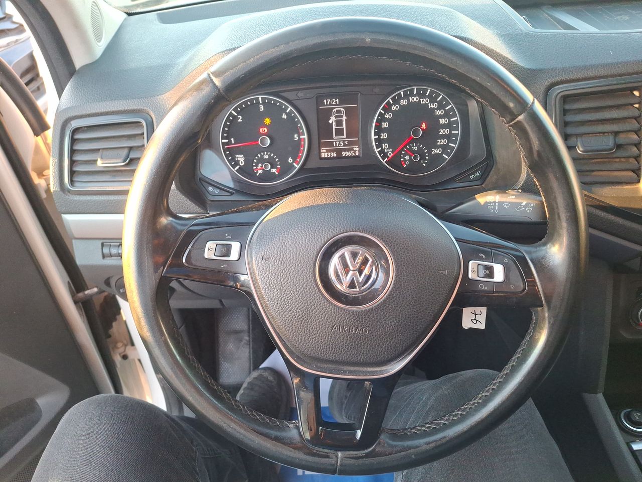 VOLKSWAGEN - 23